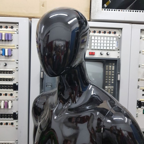 4: Gloss Black Male Mannequin