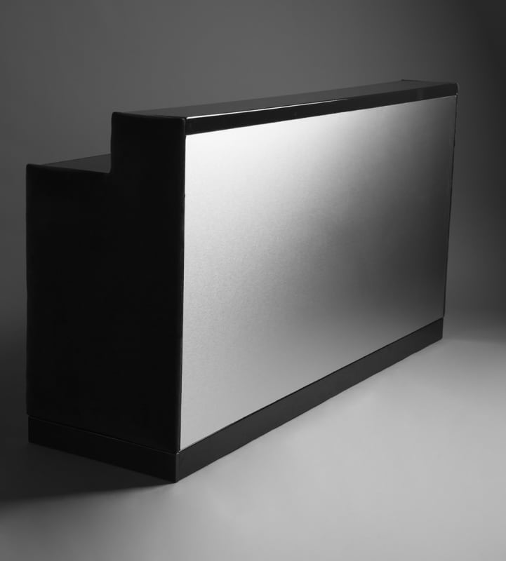 Brushed aluminium bar black
