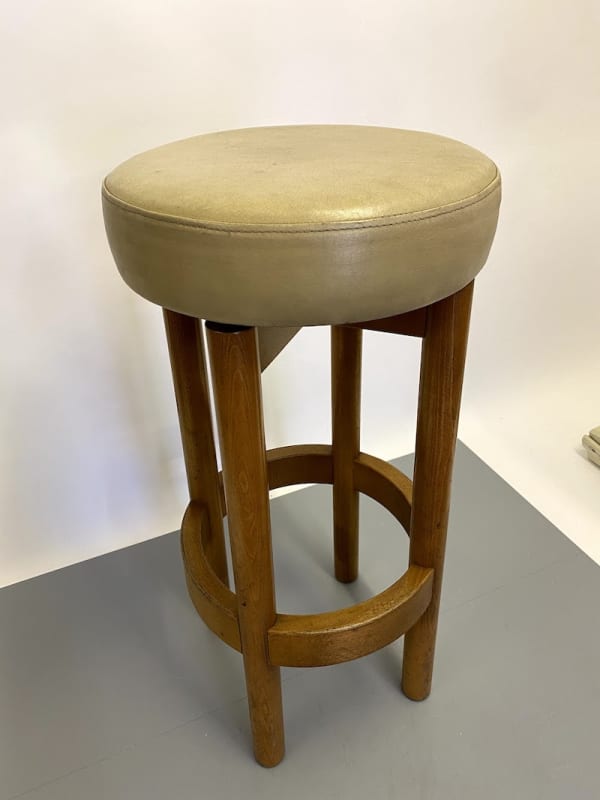 6: Pub Stool