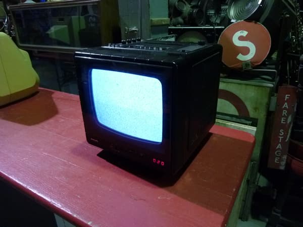 6: Practical Vintage B&W CRT Analogue Televisions