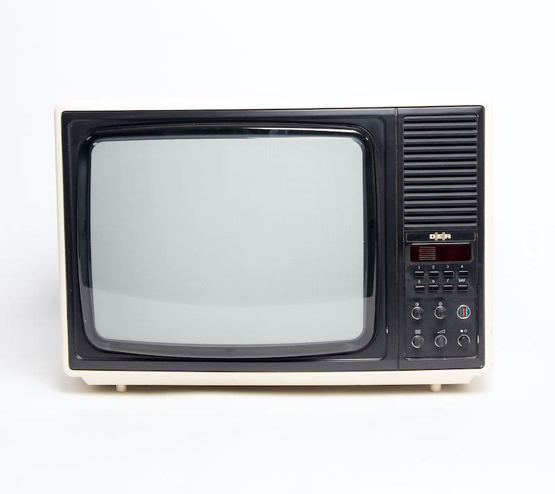 4: Non Practical Thorn D-E-R TV With White Case