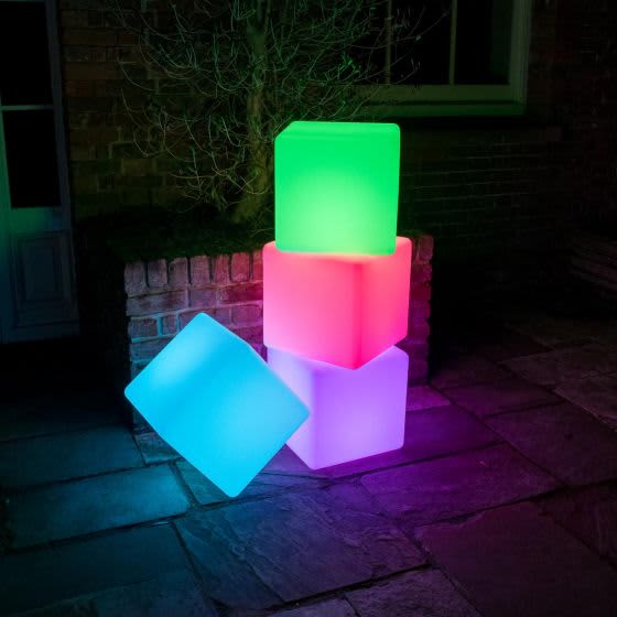 9: Illuminated Wireless Pouf Cube / Display Plinth (Working)