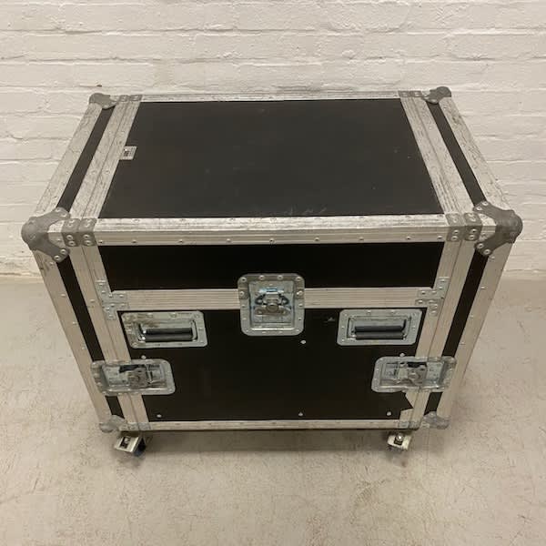 7: Flight Case On Wheels