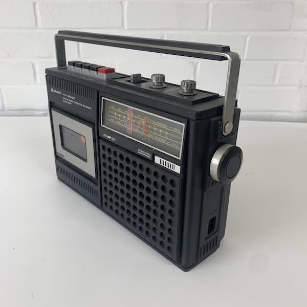 4: Sanyo Model M2420 Radio (Non Practical)