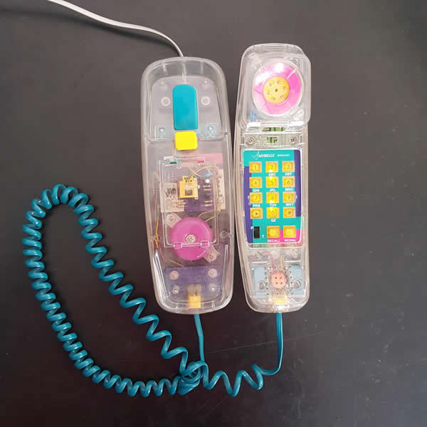 5: 80's/90's Retro Telephone