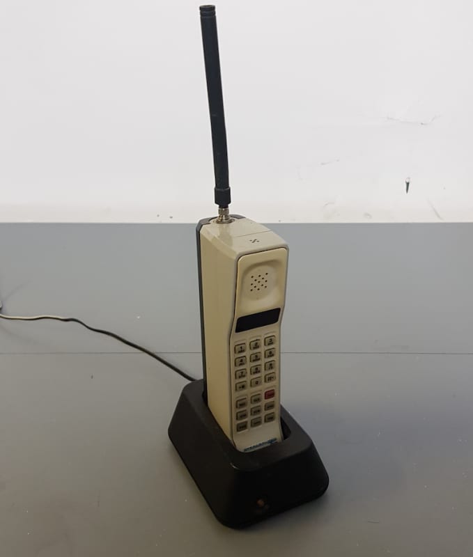 6: Portable Stornophone DynaTAC 220 Brick Mobile Phone (1990) (Non Practical)