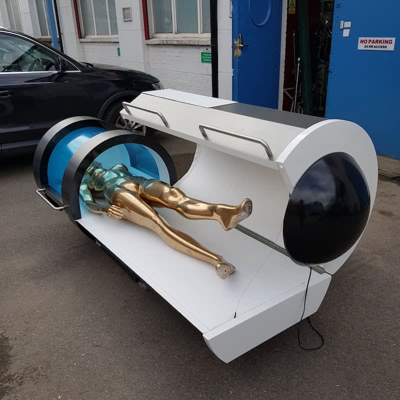 10: Futuristic Space Themed / Bio-Chemistry Body Scanner