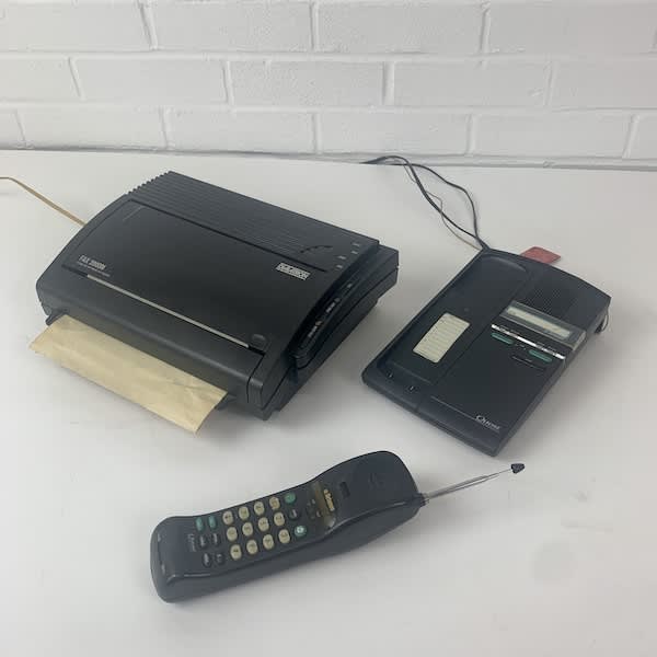 4: Dialatron Fax 2000M Fax Machine