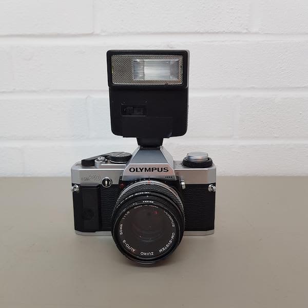 5: Olympus OM20 Paparazzi Camera With Working Flash Unit