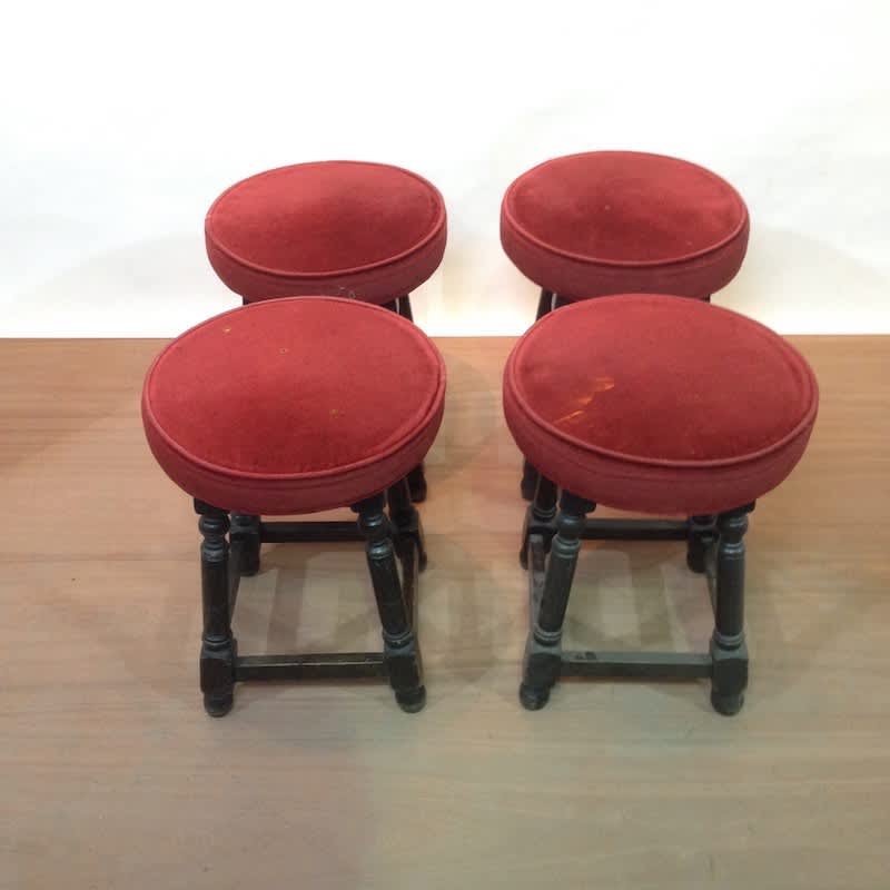 4: Red Low Pub/Bar Stools