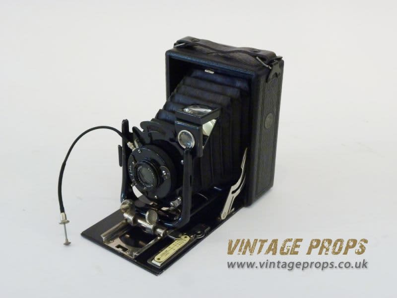 2: Vintage Folding Camera (Non Practical)