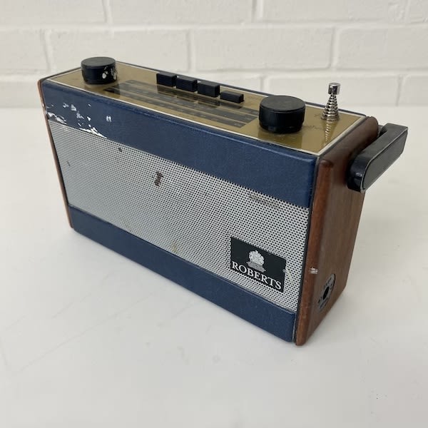 4: Roberts Blue Radio (Non Practical)