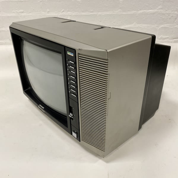 4: Fully Working Colour Hitachi Instavision TV (14