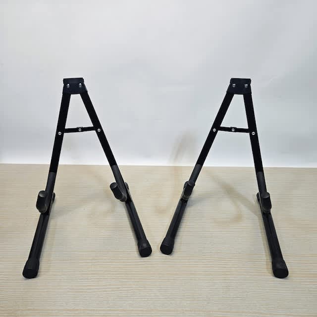 2: Guitar Stand