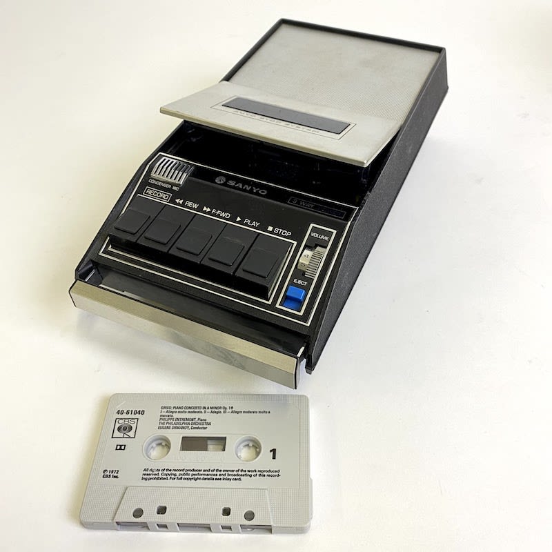 3: Sanyo Cassette Recorder (Non Practical)