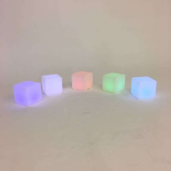 9: Illuminated Wireless Pouf Cube / Display Plinth (Working)