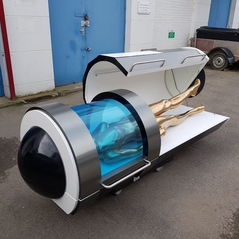 10: Futuristic Space Themed / Bio-Chemistry Body Scanner