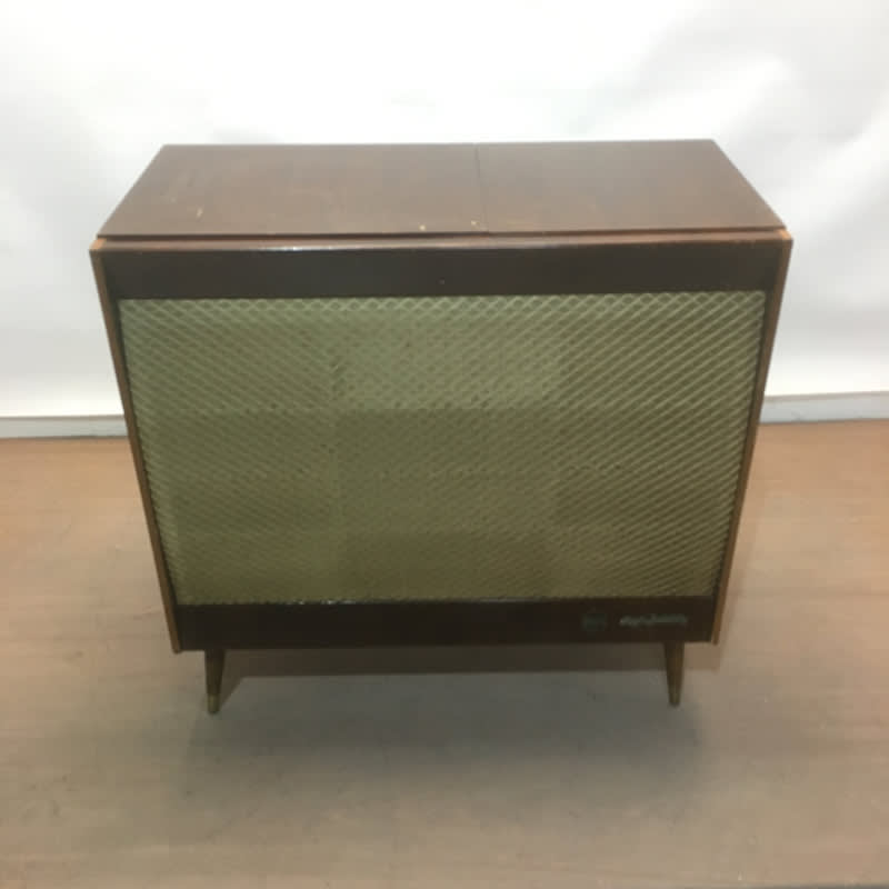 8: Vintage Music Cabinet With Record Player (Non Practical)