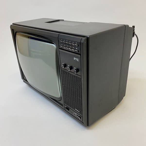 4: Non Practical Pye TV - Model 37KT2040