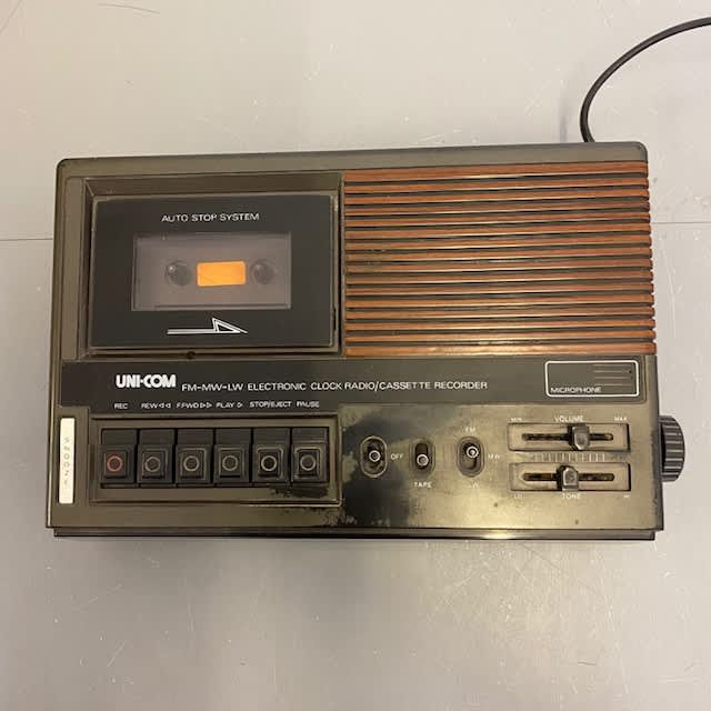 5: Retro Clock Radio/Cassette Recorder