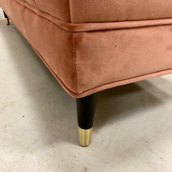 5: Dusky Pink Low Level Bench