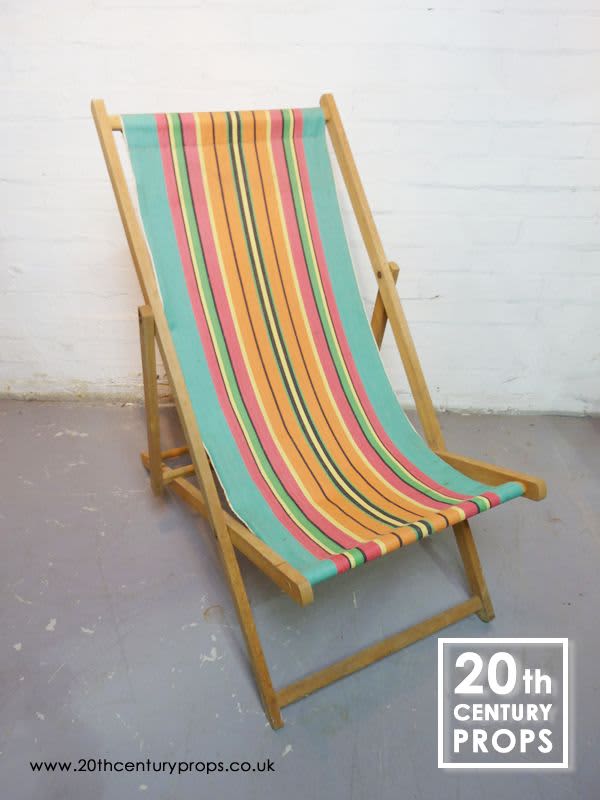 2: Vintage Deckchair