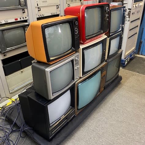 8: Vintage TV Stack - Fully Working (B&W & Colour)