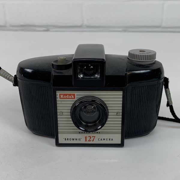 4: Kodak 'Brownie' 127 1950's Camera (Non Practical)