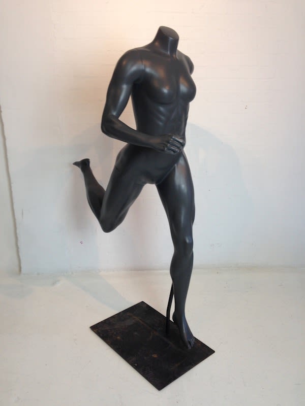 9: Female Running Mannequin