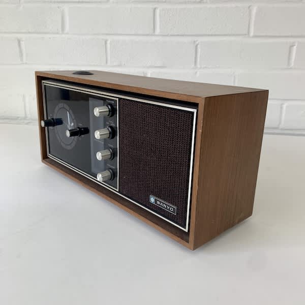Vintage Electric Radio/Alarm Clock (Non Practical)