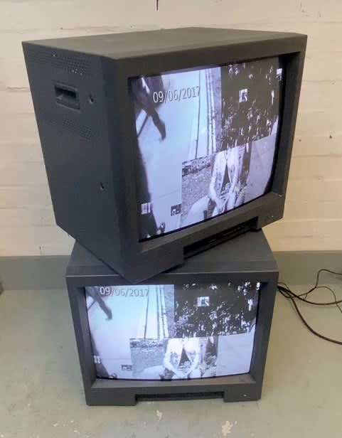 4: Fully Working Retro Colour Monitor (20