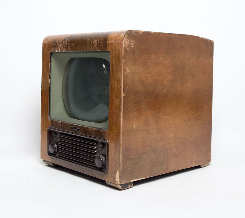 4: Non Practical Vintage 1940's Bush TV