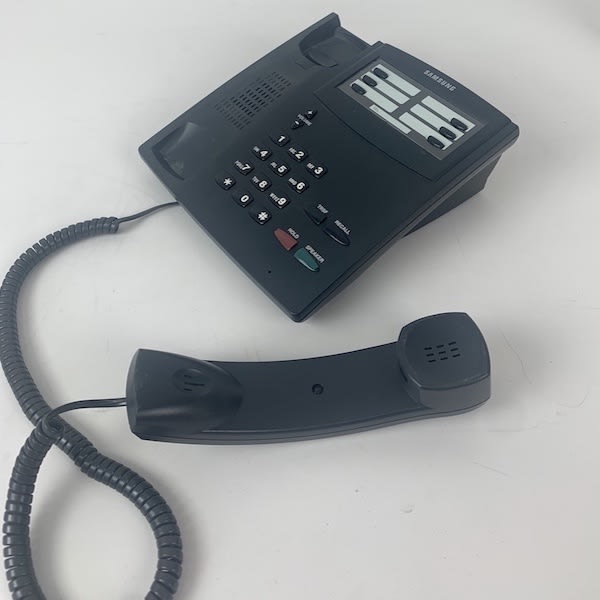 5: Samsung Black Desk Telephone