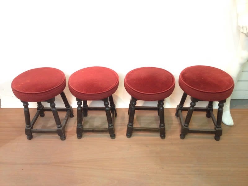 4: Red Low Pub/Bar Stools