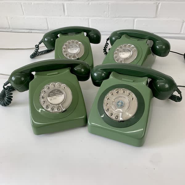 3: Green Retro Telephone