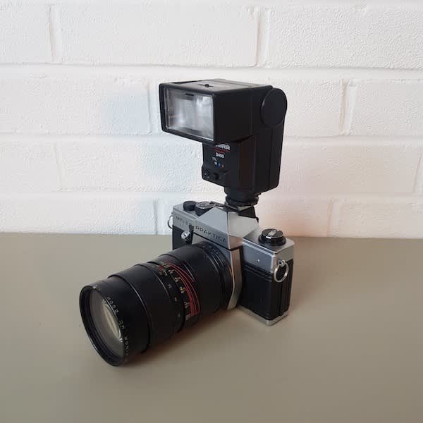 5: Praktica MTL5B Long Lens Paparazzi Camera With Working Flash Unit