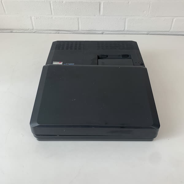 4: Portable Amstrad ALT 386SX Laptop (1988) (Non Practical)