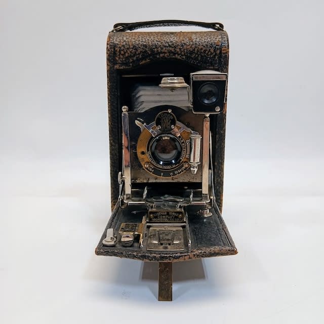 6: Vintage Bellows Camera