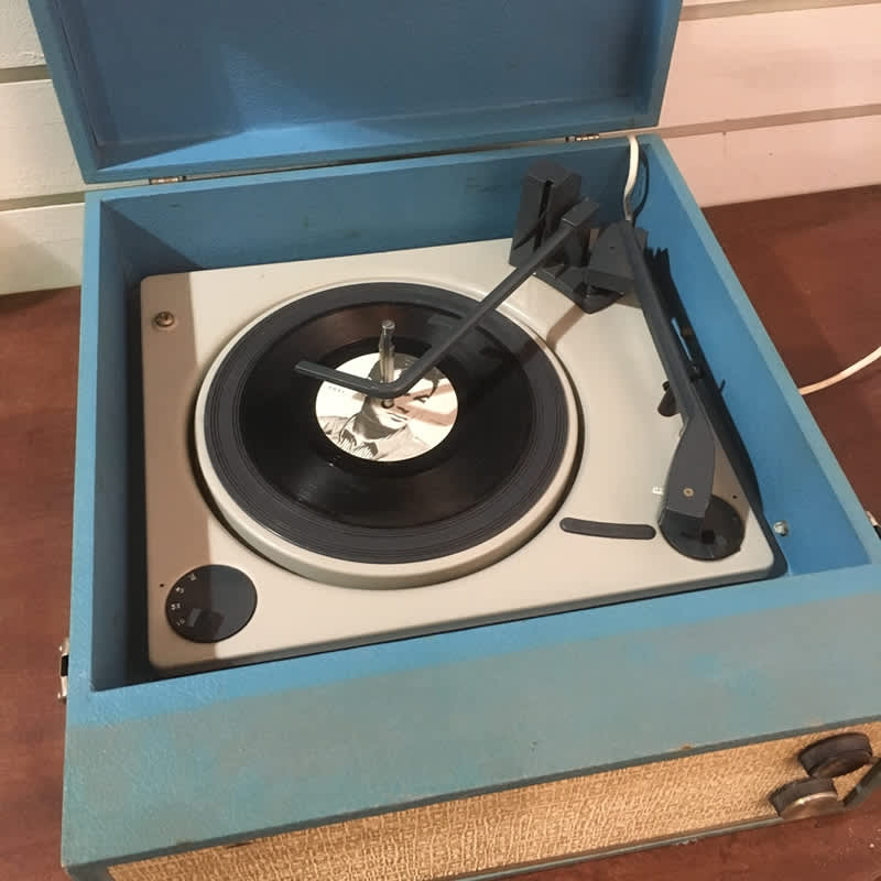 5: Blue Vintage Record Player (Fully Working)