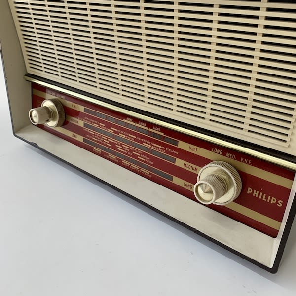 4: Philips Radio (Non Practical)