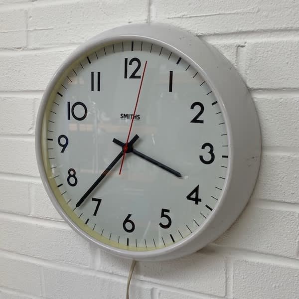 3: Smiths White Wall Clock (Working)