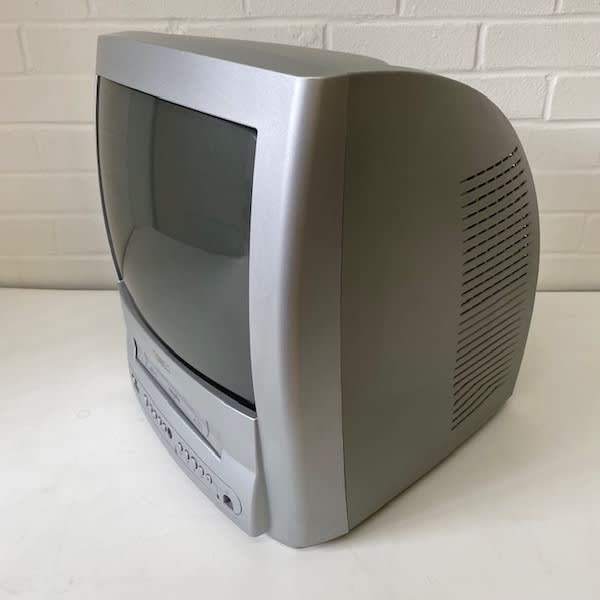 4: Fully Working Philips Colour TV With Working VHS Player (13.5