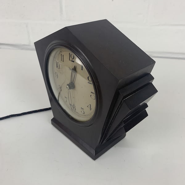 3: Brown Vintage Clock