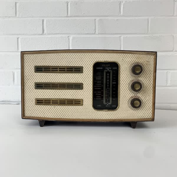 4: Retro Radio  (Non Practical)