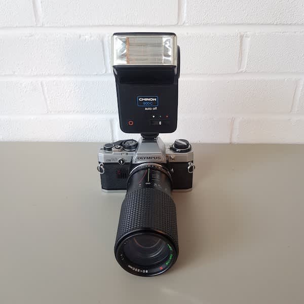 5: Olympus OM10 Long Lens Paparazzi Camera With Working Flash Unit