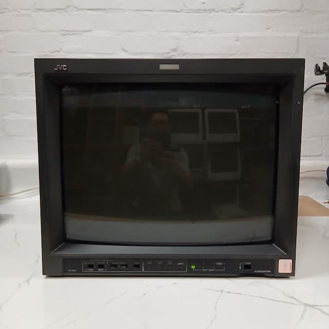 JVC Monitor (18