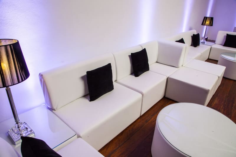 White Straight Back Corner Modular Seat