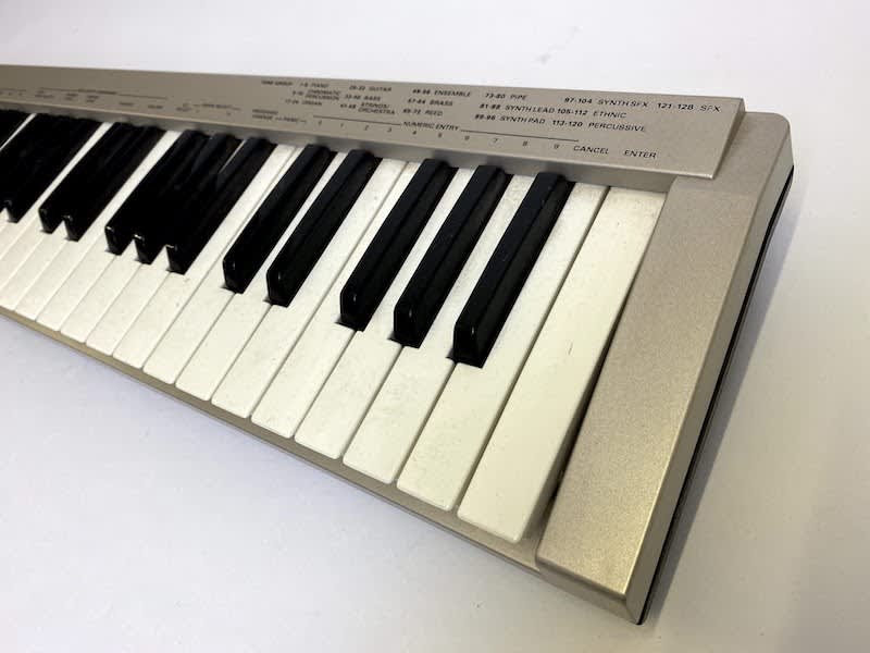 7: Roland ED PC-180A Midi Keyboard Controller