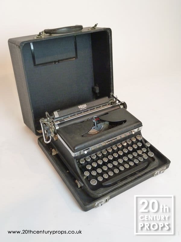 Fully Working Vintage ROYAL Typewriter LONDON PROP HIRE