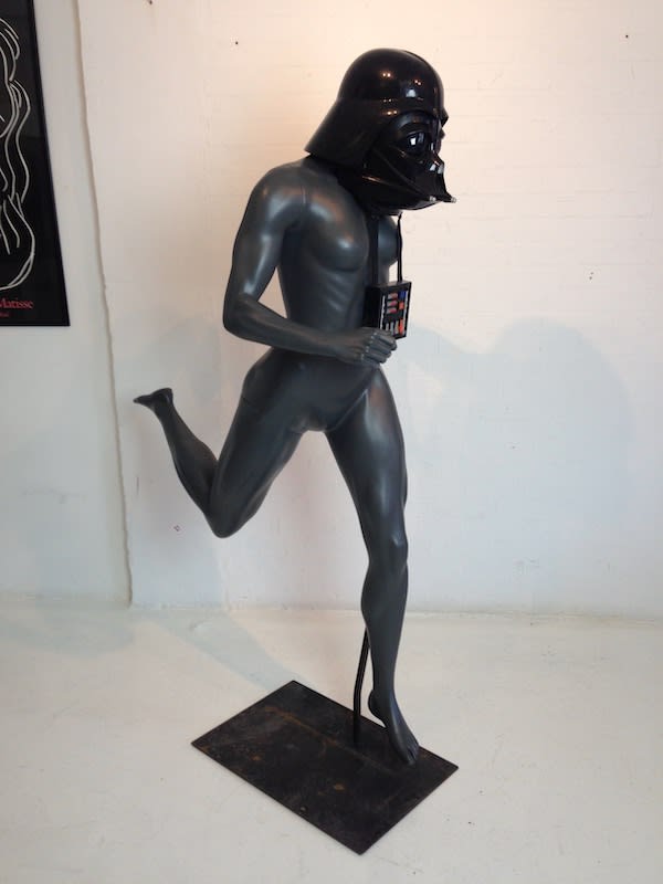 9: Female Running Mannequin